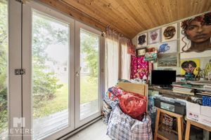 Photo 8- click for photo gallery